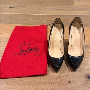 Christian Louboutin Black Patent Leather Heels Size 36 / US 6 Red Sole 4” Pumps